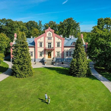 Paedaste Manor Exterior photo