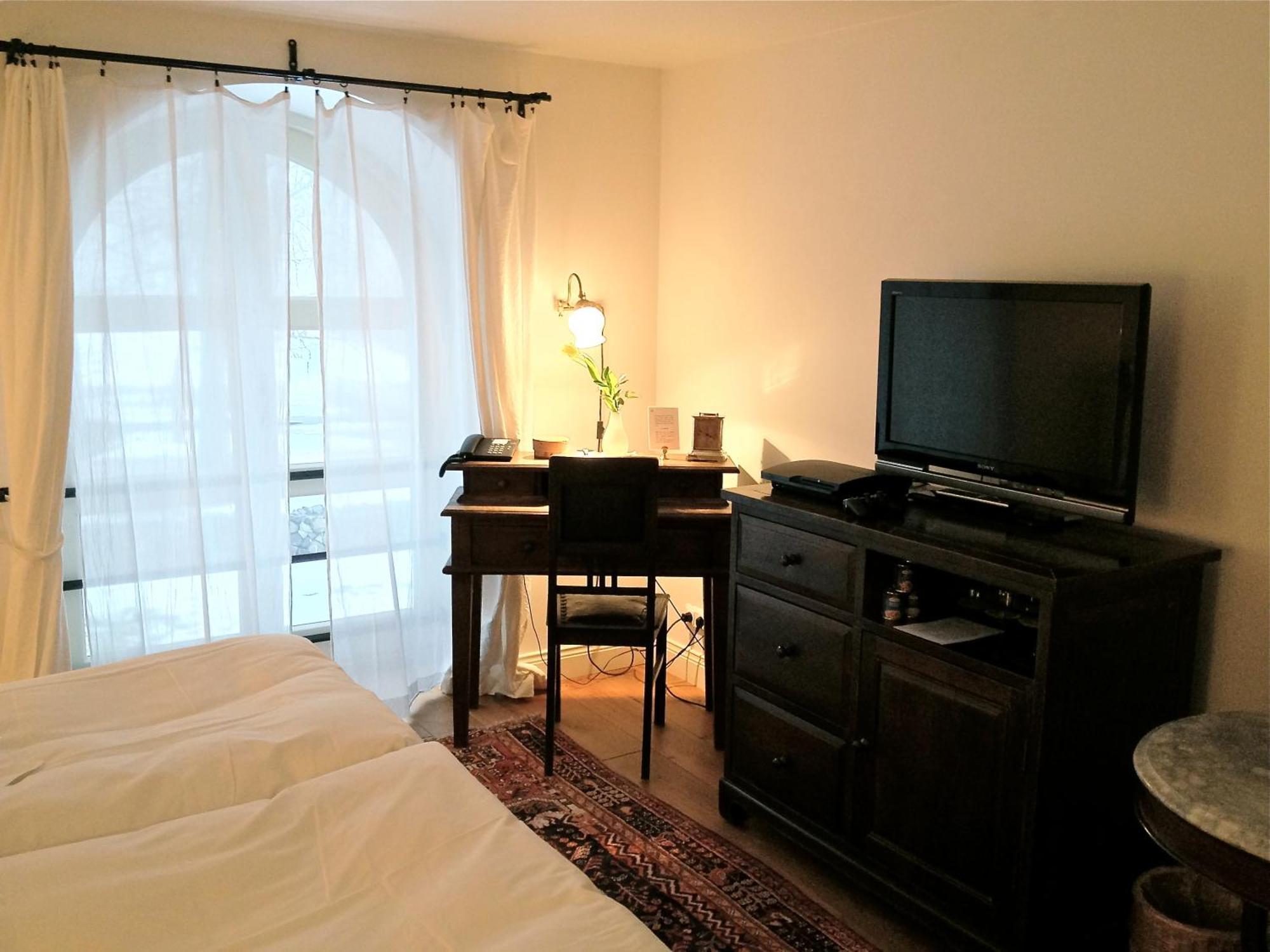 Paedaste Manor Room photo