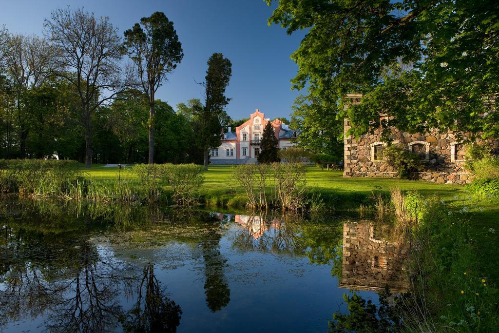 Paedaste Manor Exterior photo